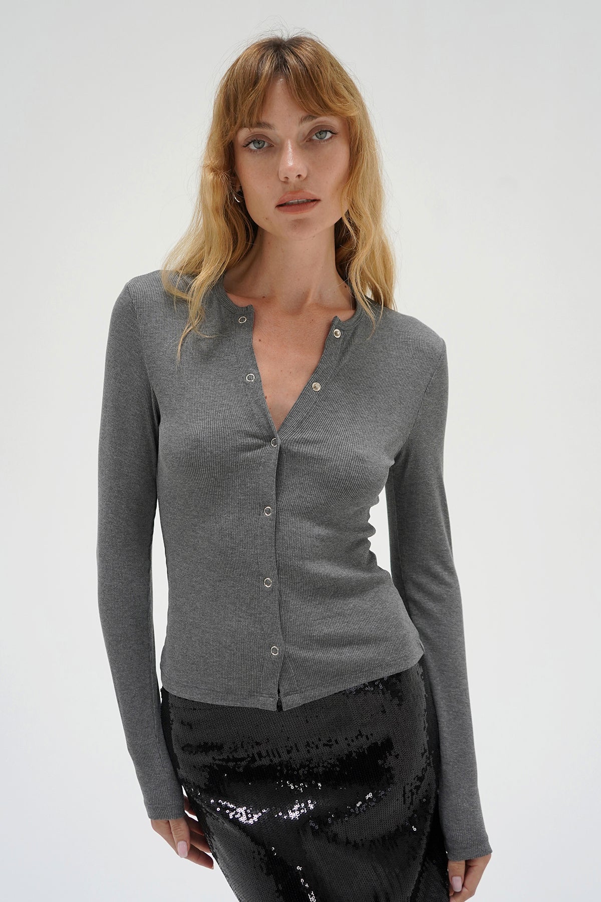 Gabriella ribbed snap Henley in dark grey