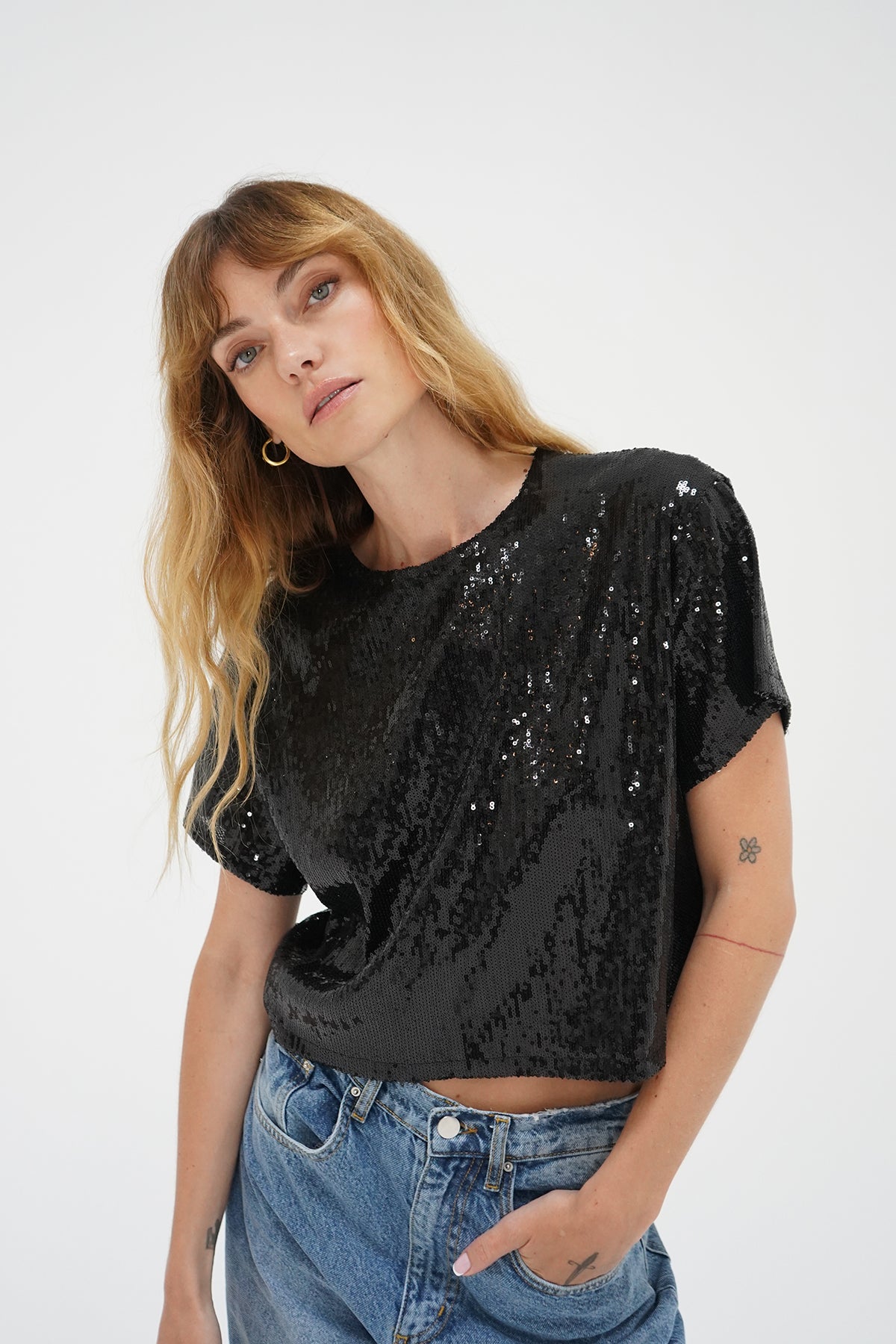 LNA sequin t shirt in black