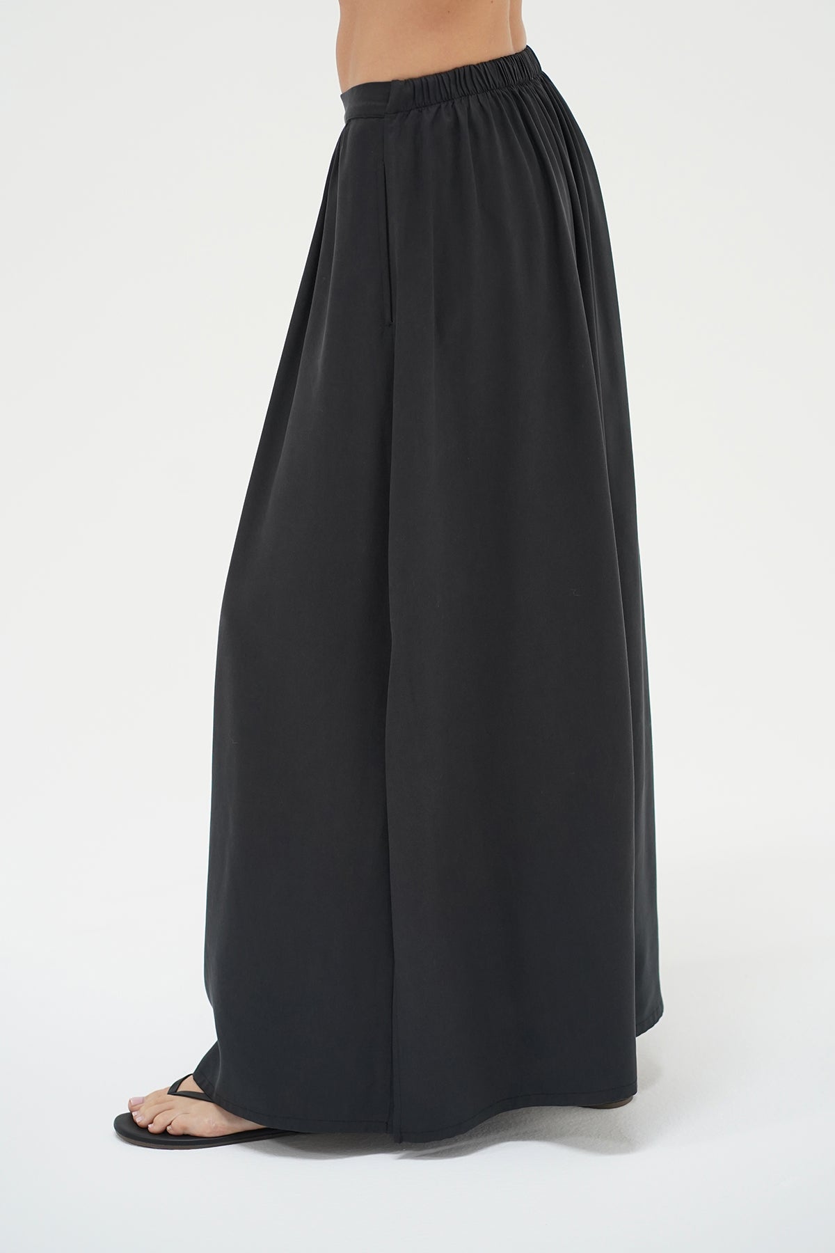 Dania Skirt - Pirate Black