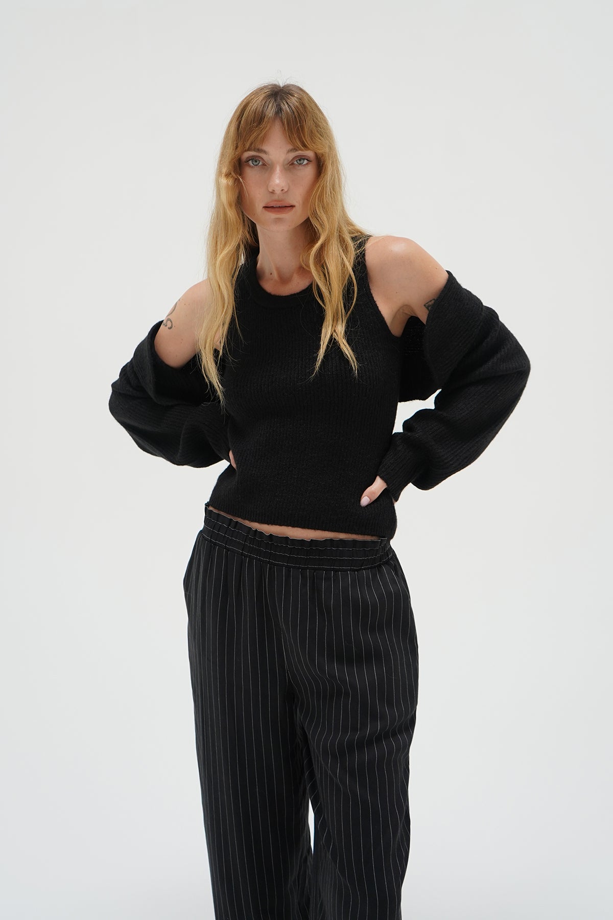 Ean Shrug Sweater Set - Black
