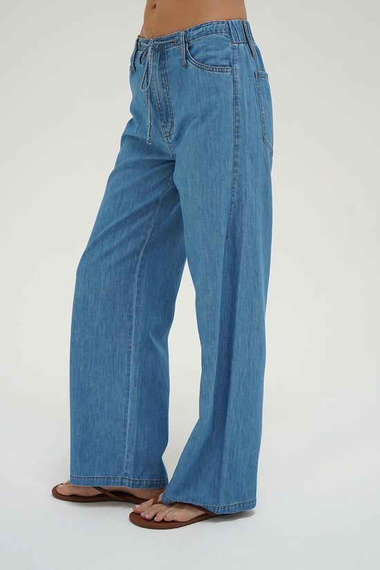 LNA Gia Tie Waist Pant in faded Blue