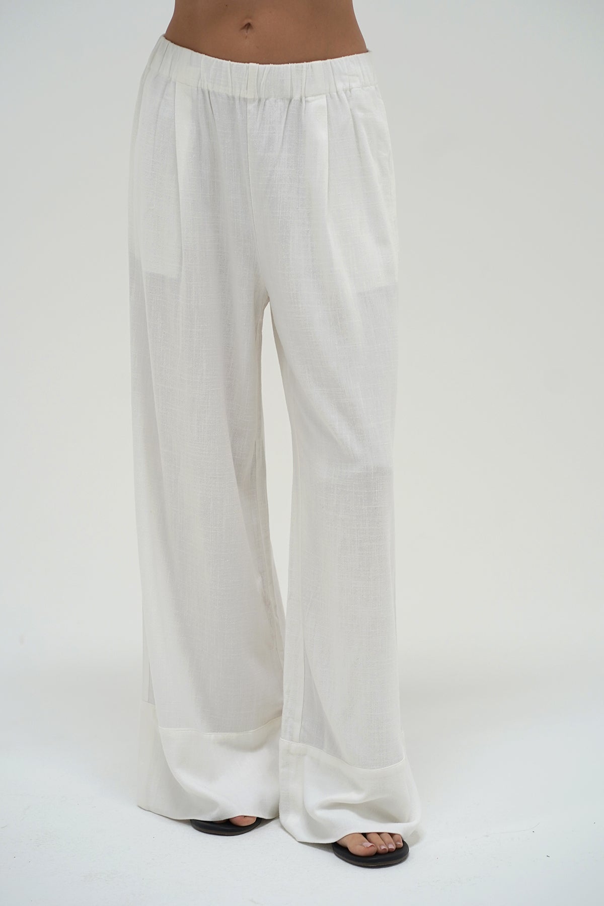 LNA Kiana Linen pant in white