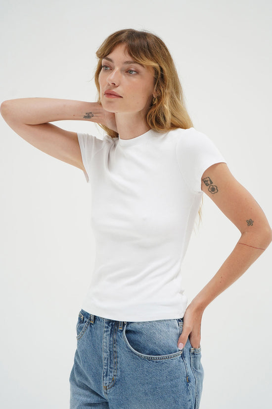 T-shirt girocollo a costine aderente LNA in bianco