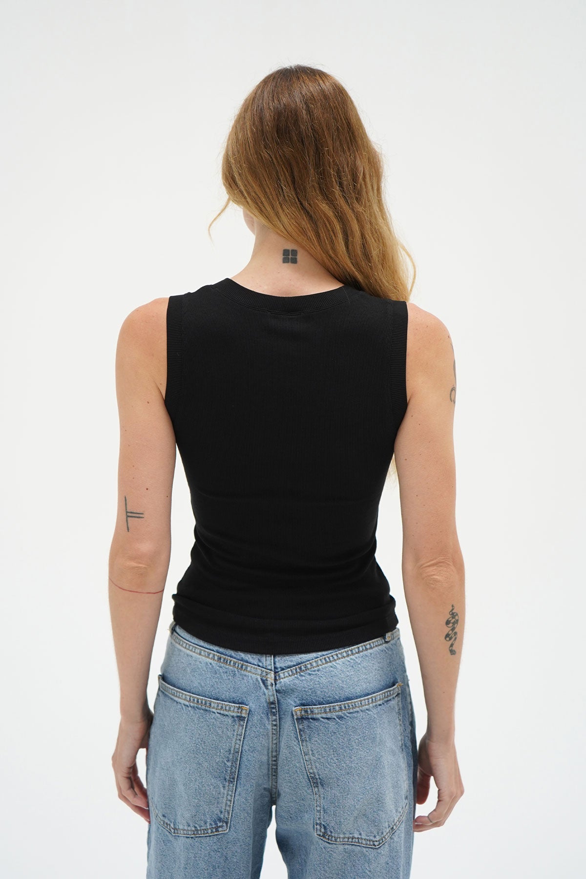 LNA diepe U-geribbelde tanktop in zwart