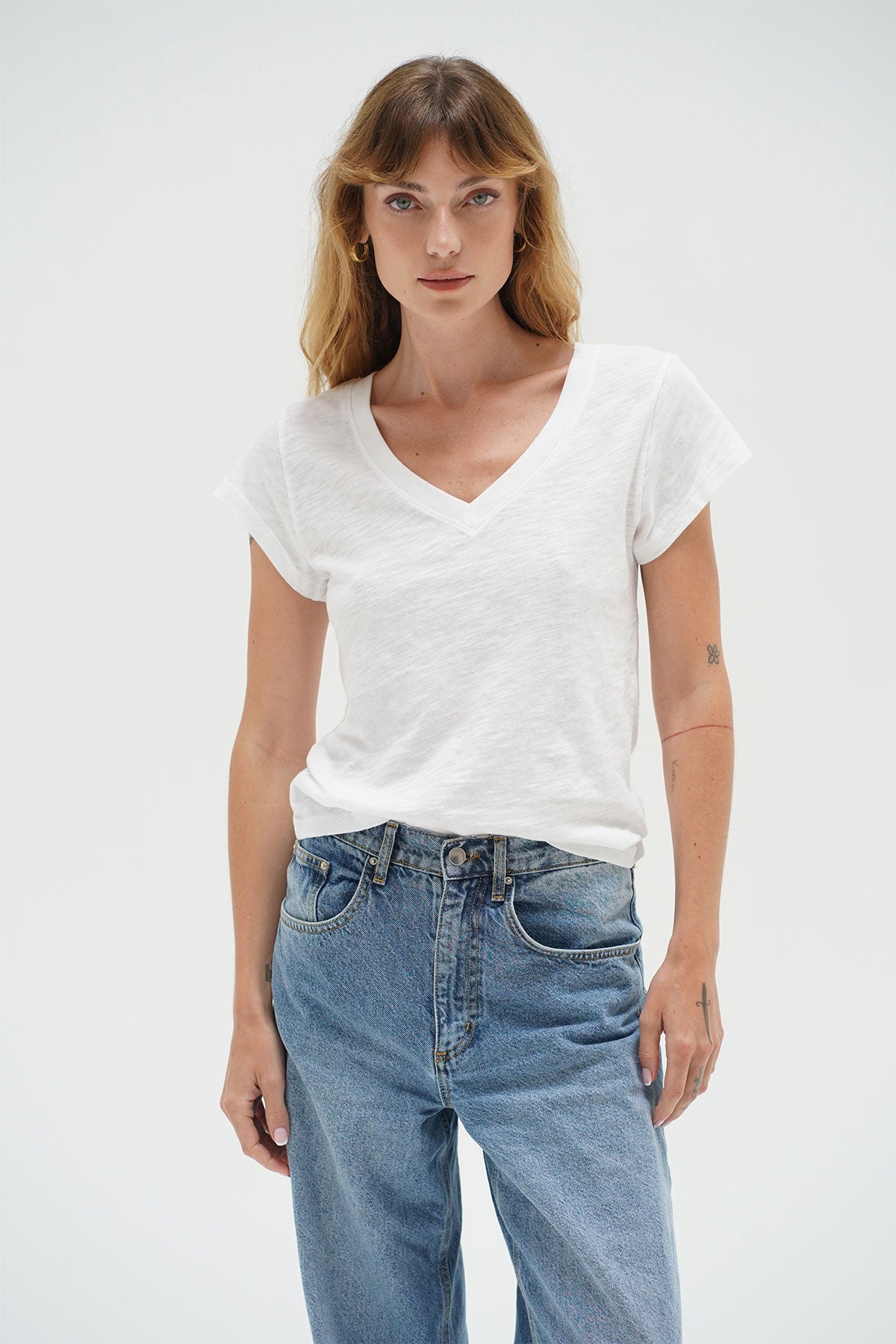 Maglia bianca aderente deals