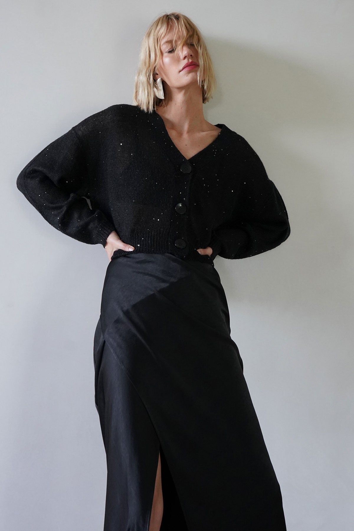 LNA Kiya Sparkle Strick-Cardigan in Black Night