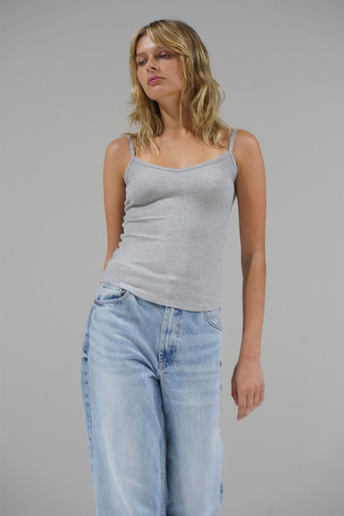 LNA Ribbed Lia Cami em Cinza Heather 