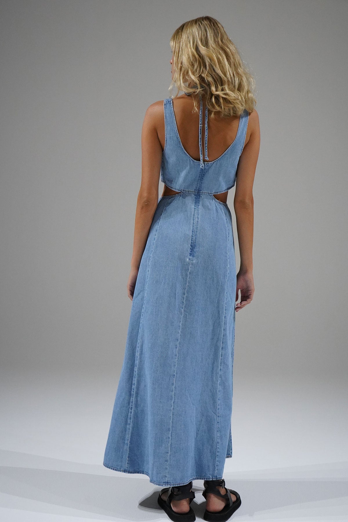 LNA Lorelei Chambray-Kleid in verblasstem Blau