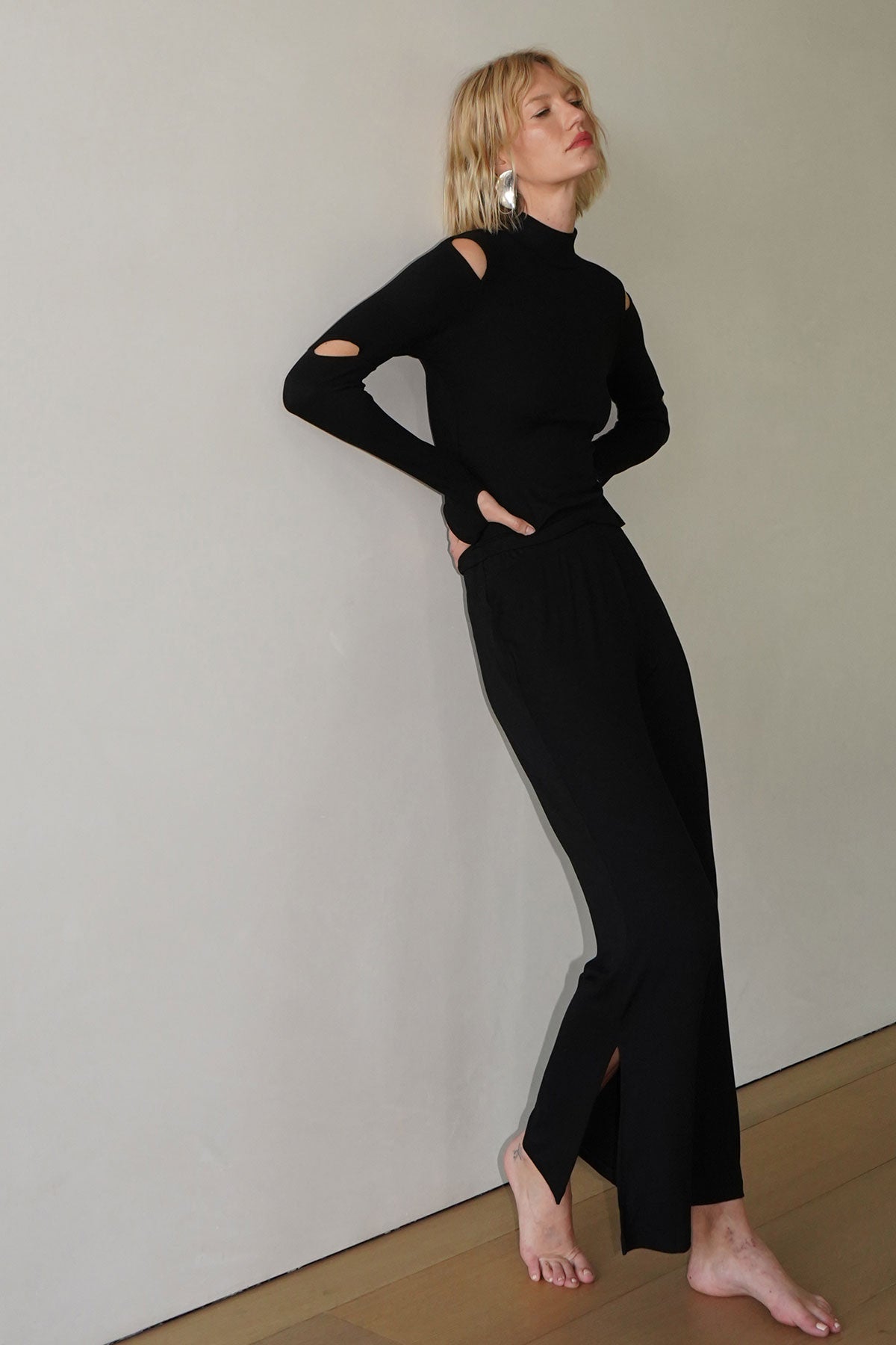 LNA Shane Rib Long Sleeve Top in Black