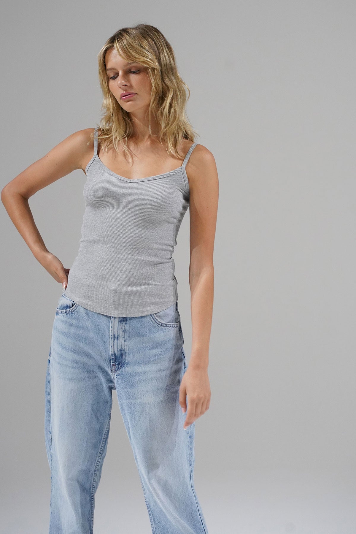 LNA Ribbed Lia Cami em Cinza Heather 