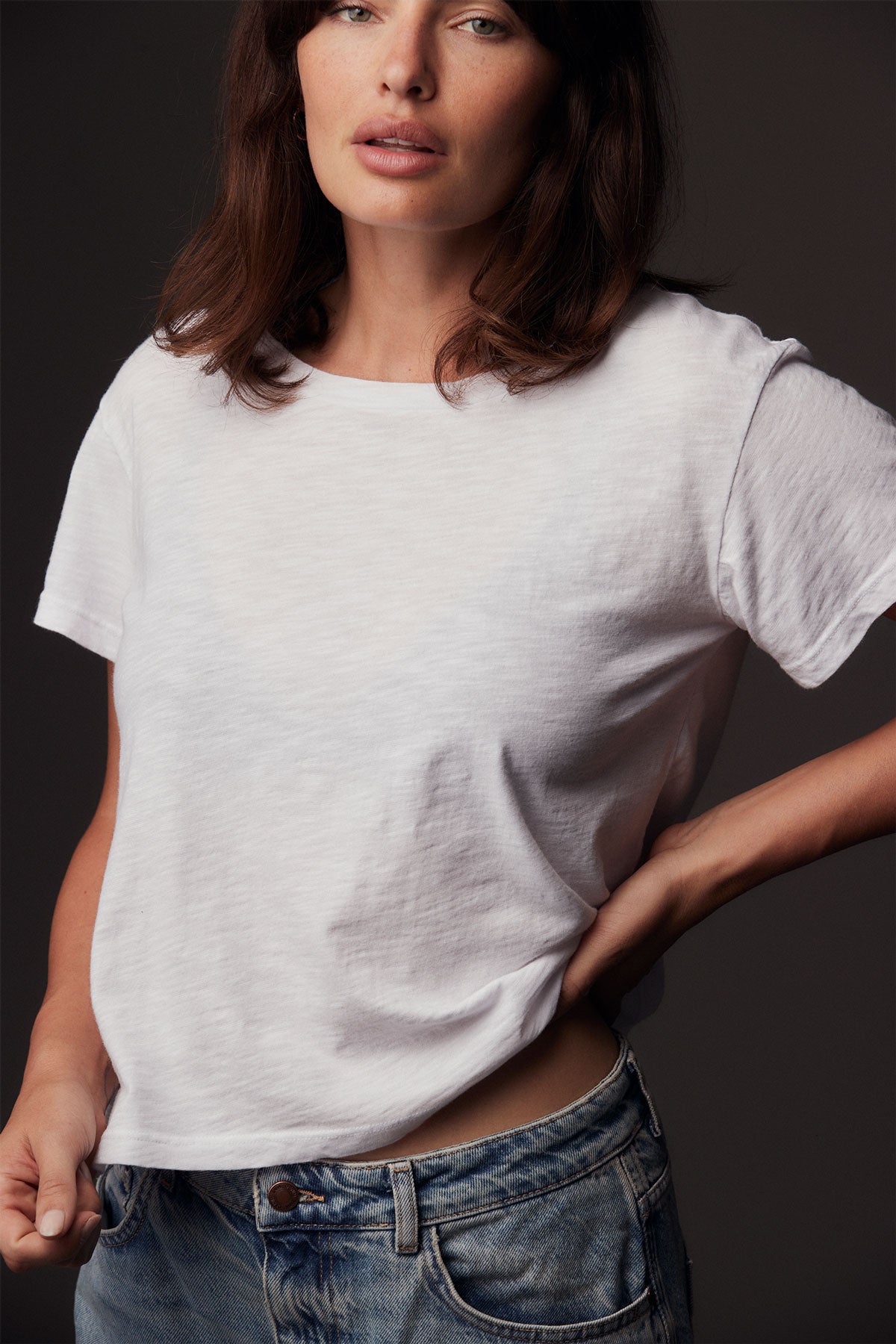 LNA Essential Shaden T-Shirt mit Rundhalsausschnitt in Weiß 