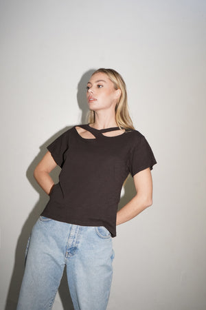 Bea Cut Out Tee - Pirate Black