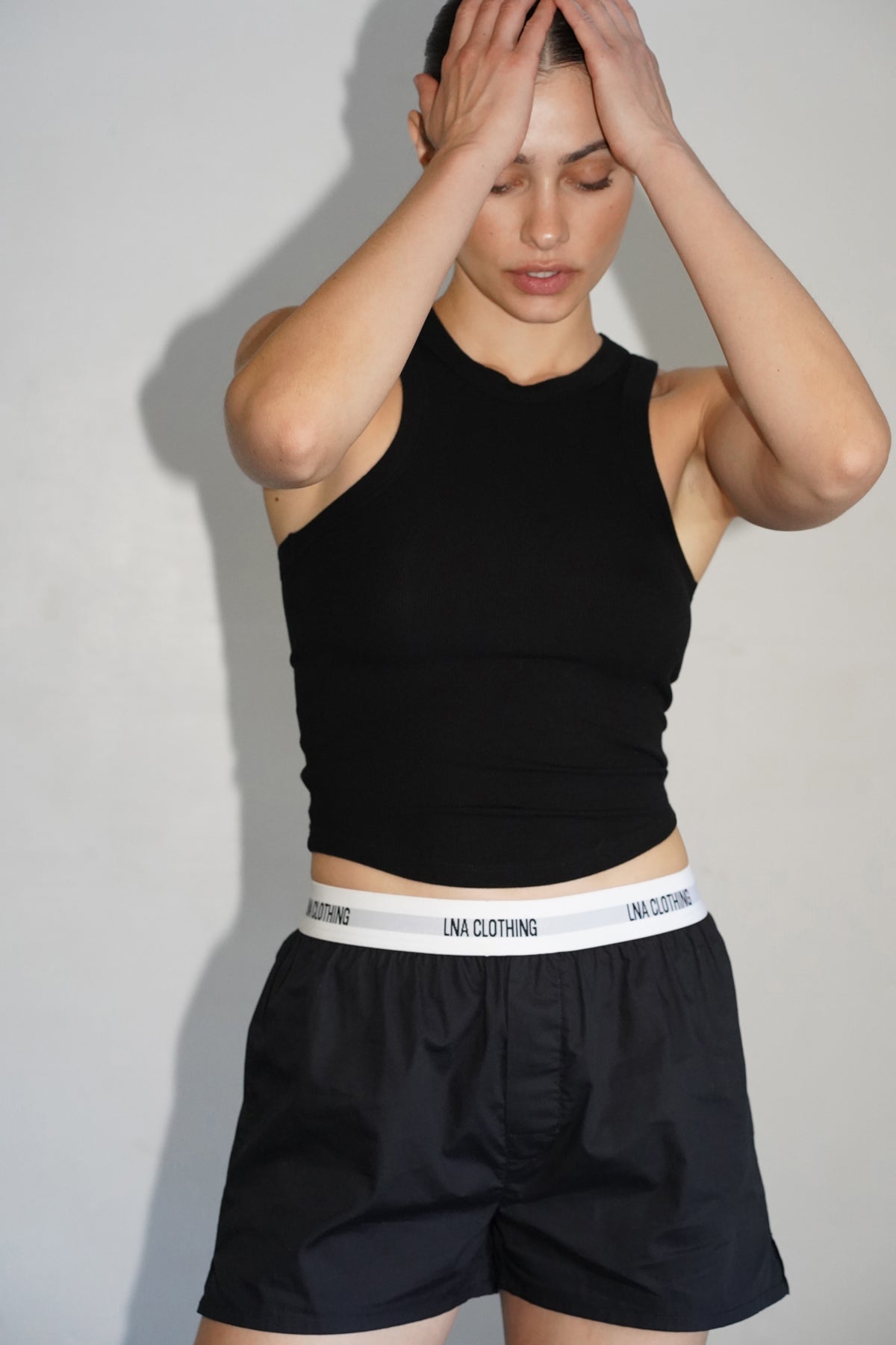 Shorts boxer com logotipo LNA em preto
