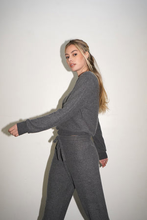 LNA Brushed Slim Crew Pullover in Pirate Black
