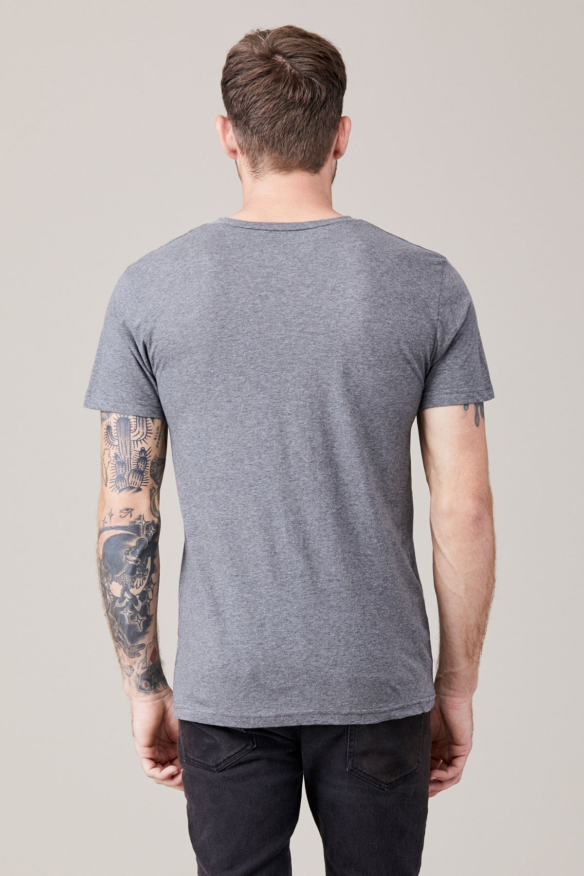 Men's Short Sleeve V Neck - Heather Grey – LNA Clothing