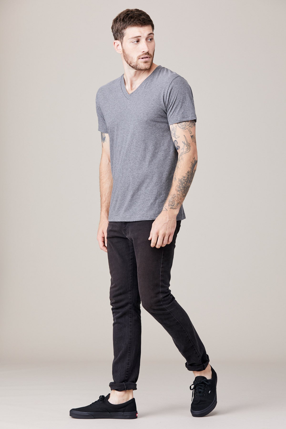 Manga curta masculina com decote em V - Heather Grey