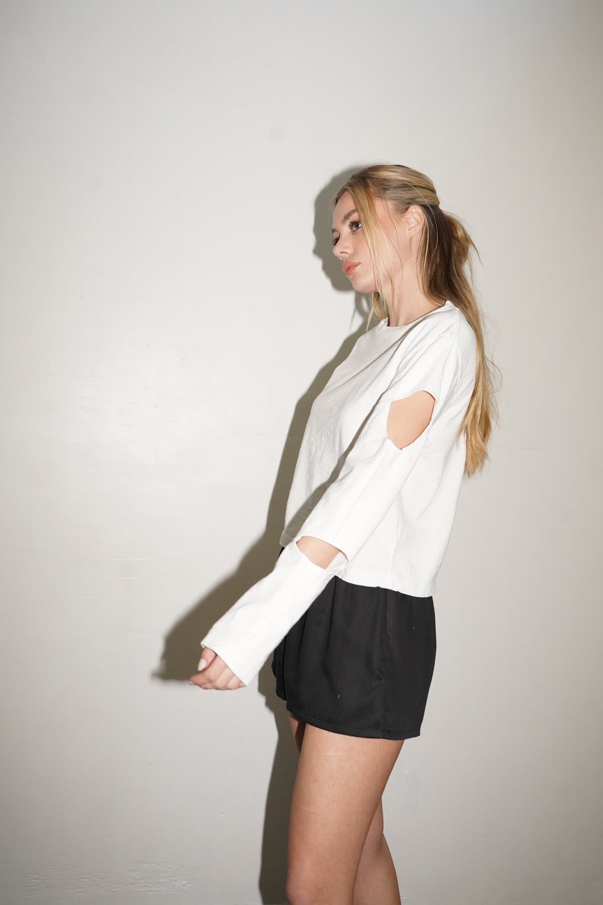 LNA Marina uitgesneden T-shirt met lange mouwen in wit