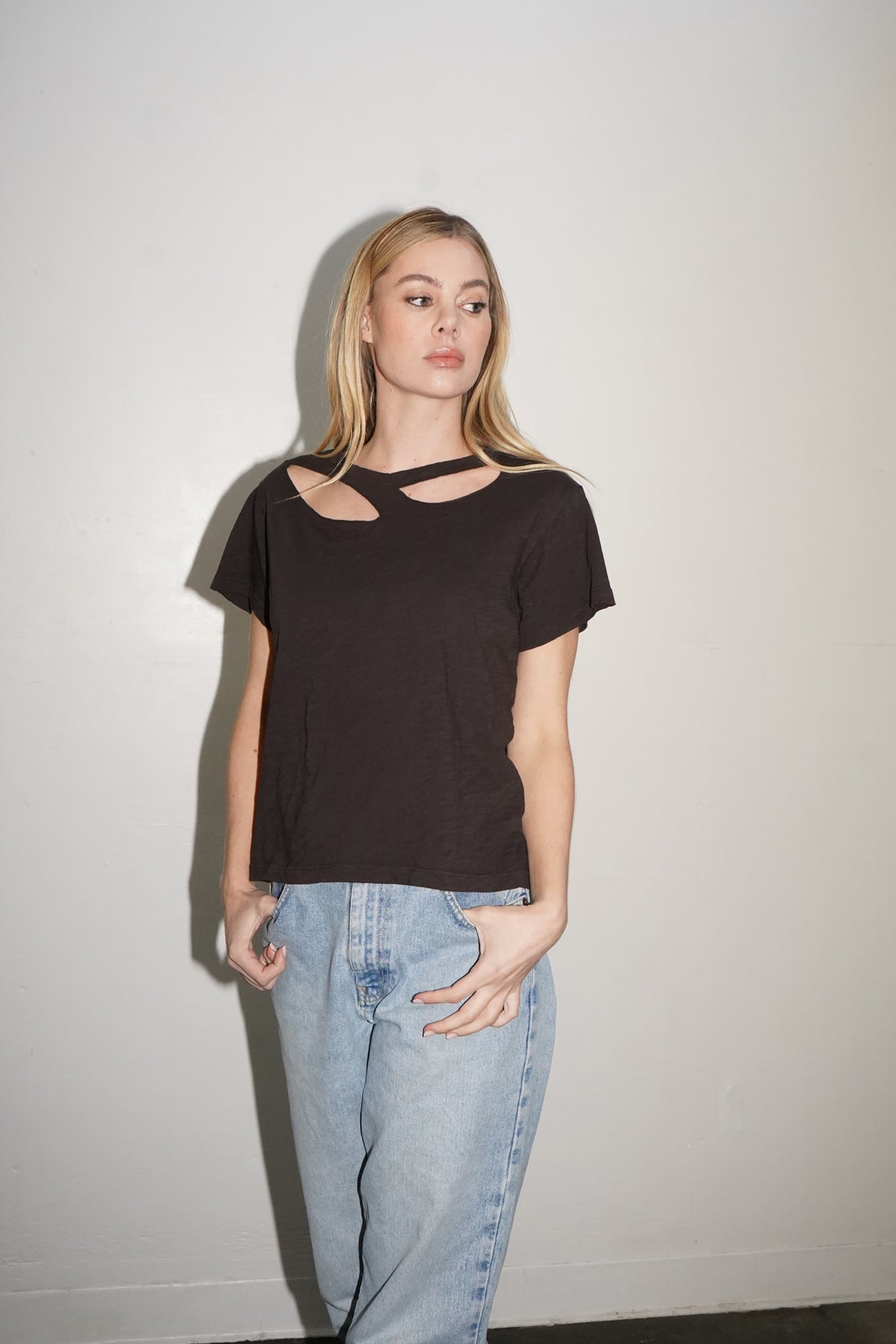 Bea Cut Out Tee - Pirate Black